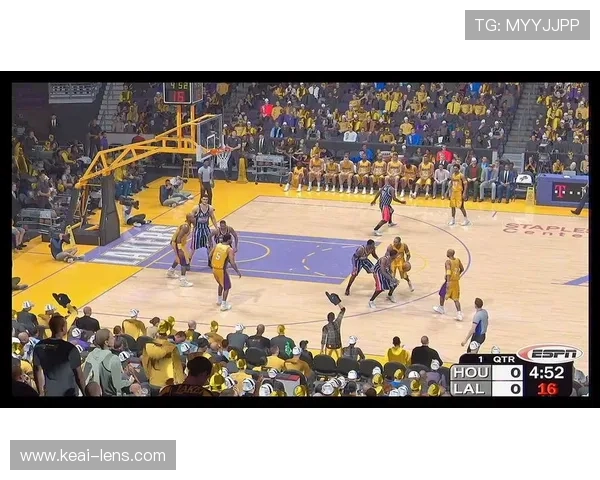 NBA精彩对决全程直播解说即时数据分析赛事亮点一网打尽 - 副本 - 副本 (2) NBA精彩对决全程直播解说即时数据分析赛事亮点一网打尽 - 副本 - 副本 (2)